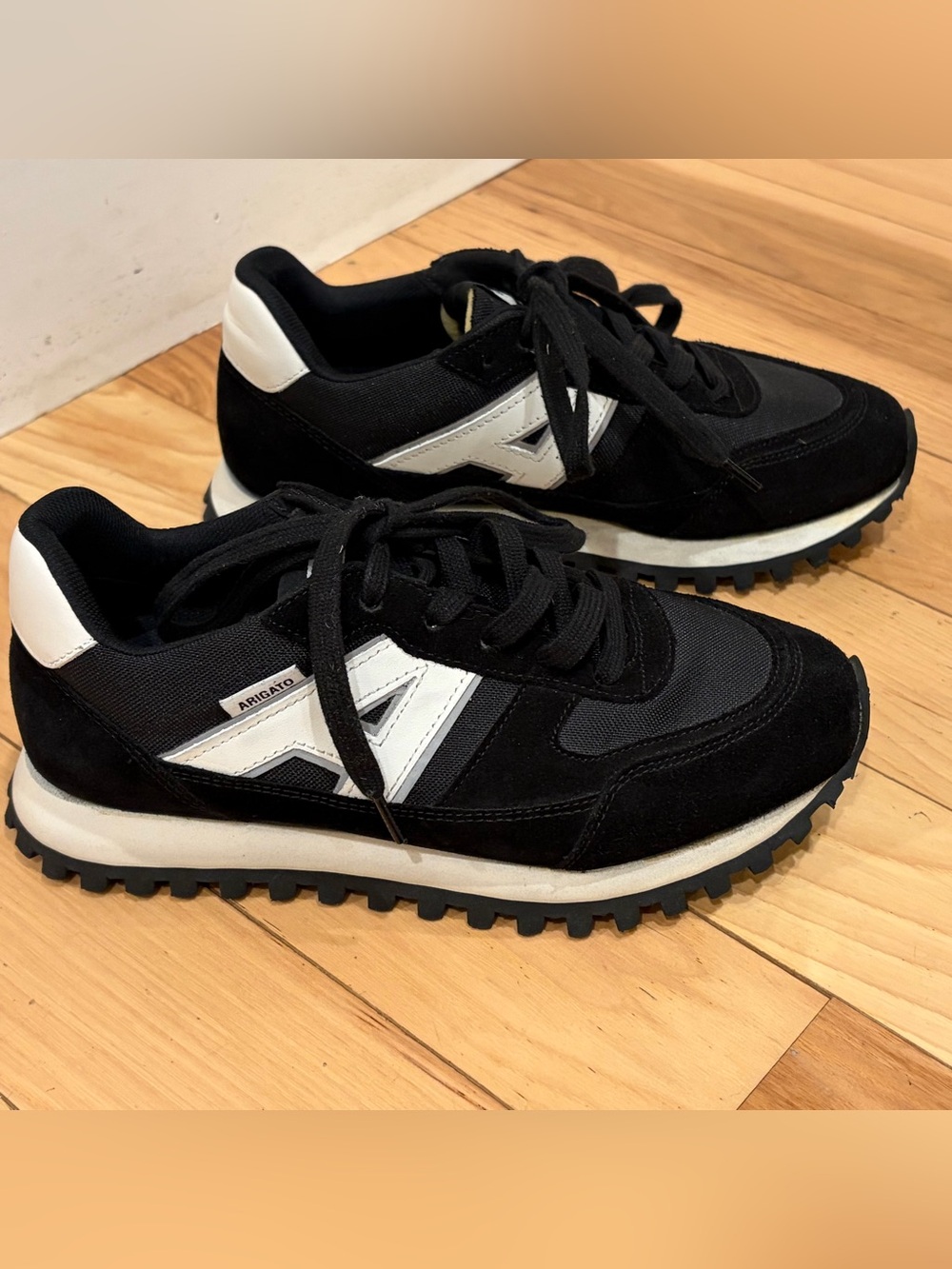 Axel Arigato Aeon Runner Black & White Sneakers Tennis Shoes - Women’s Size 6.5